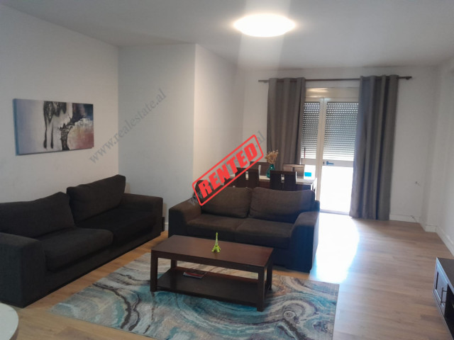 Apartament me qira ne rrugen Panorama, prane Hipotekes, ne Tirane.
Banesa eshte e pozicionuar ne ka